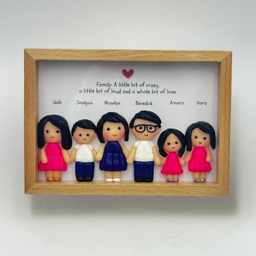 Custom 3D Family Portrait in Shadowbox – Personalized Clay Family Keepsake, Decorative Figurines for Wall Décor, Housewarming Gift