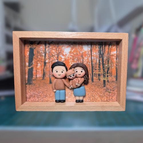 Custom 3D Family Portrait in Shadowbox – Personalized Clay Family Keepsake, Decorative Figurines for Wall Décor, Housewarming Gift